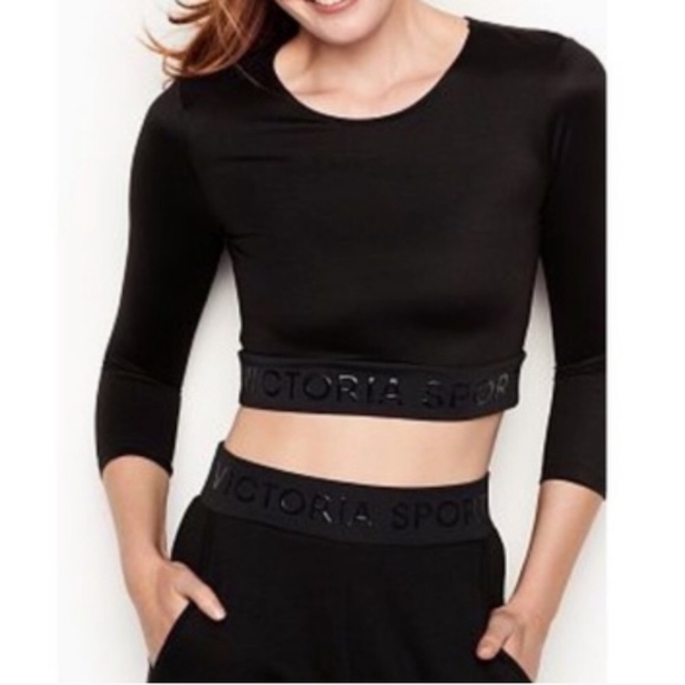 LIKE NEW VICTORIA'S SECRET CROP TOP